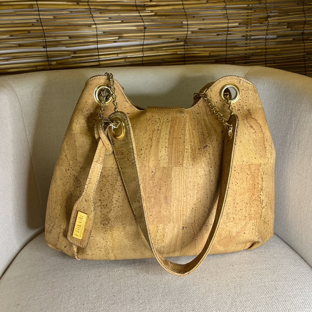 Cork Shoulder Bag with Gold Chain Details - Natural Tan